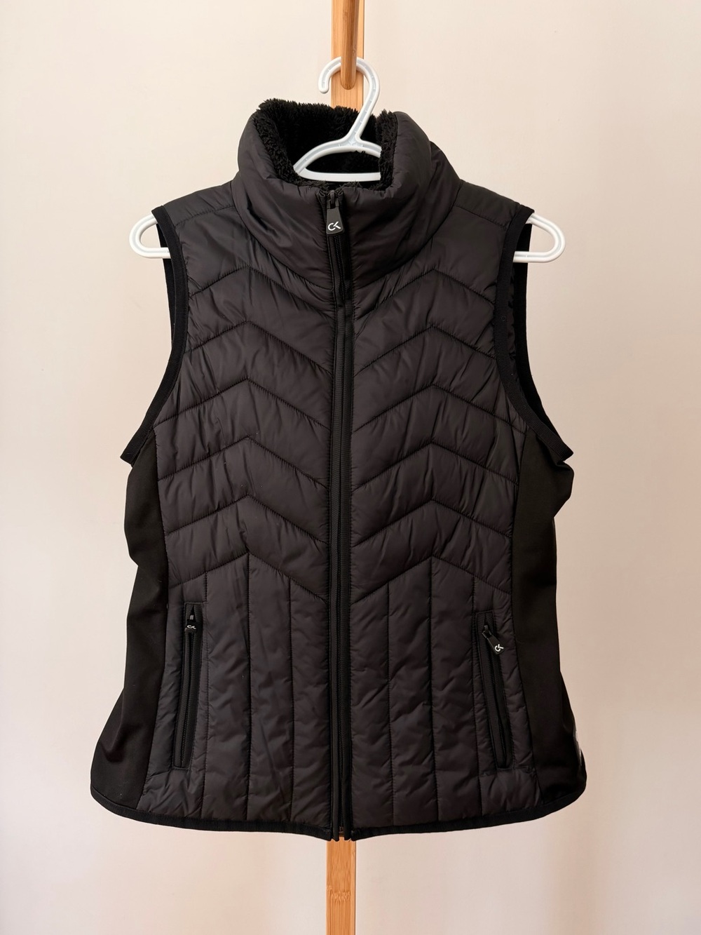 Calvin Klein | Women’s Black Puffer Vest